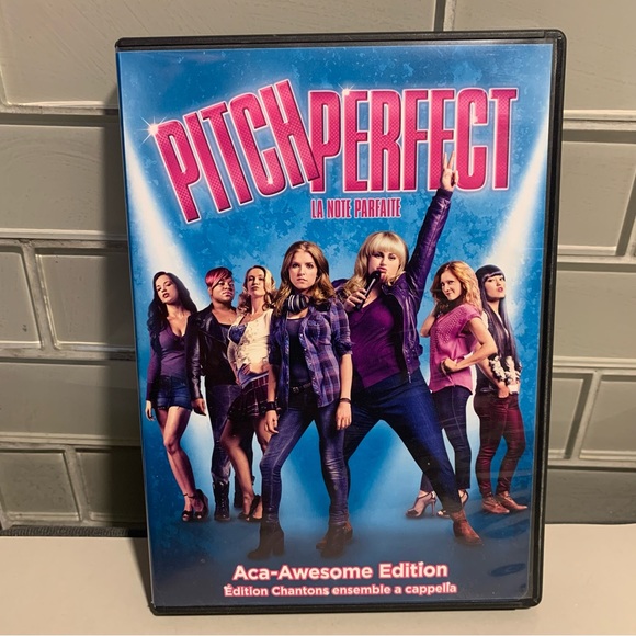 🐸2/$10🐸 Pitch Perfect - Picture 2 of 4